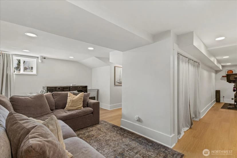 Property photo for 3231 63rd Avenue Sw, Seattle photo 24