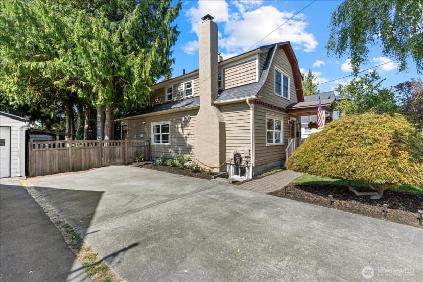 Property photo for 3231 63rd Avenue Sw, Seattle photo 30
