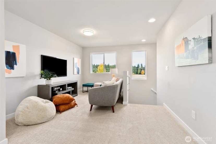 Property photo for 228 Ne Shadowhawk Lane, Bremerton photo 19