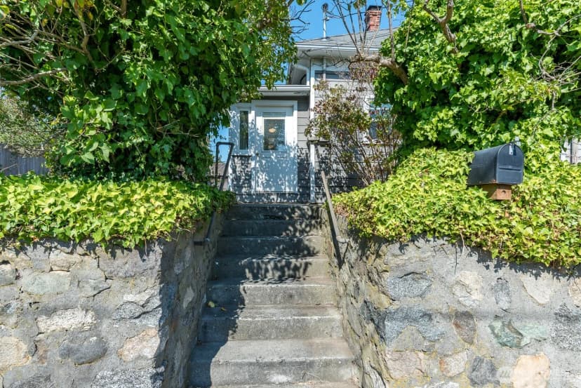 Property photo for 1420 M Avenue, Anacortes photo 36