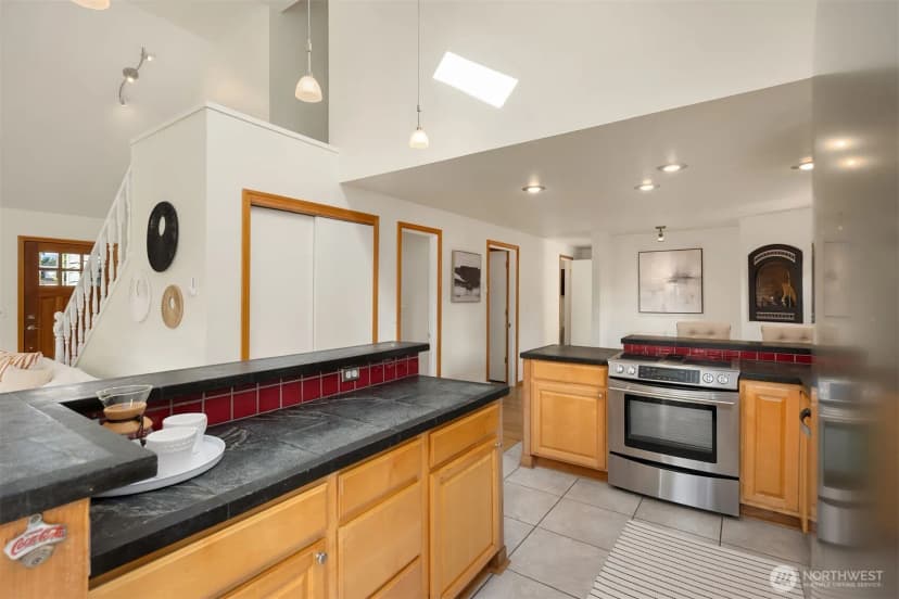Property photo for 1116 Grow Avenue Ne, Bainbridge Island photo 13