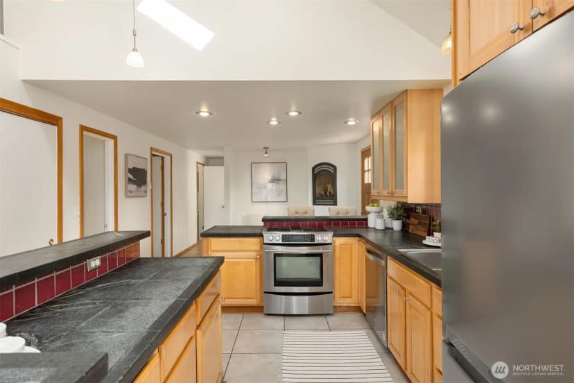 Property photo for 1116 Grow Avenue Ne, Bainbridge Island photo 12