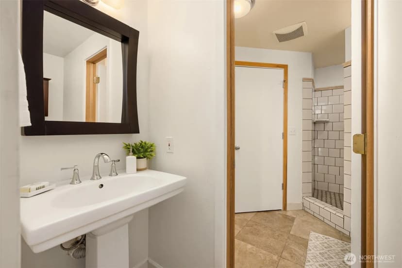 Property photo for 1116 Grow Avenue Ne, Bainbridge Island photo 19