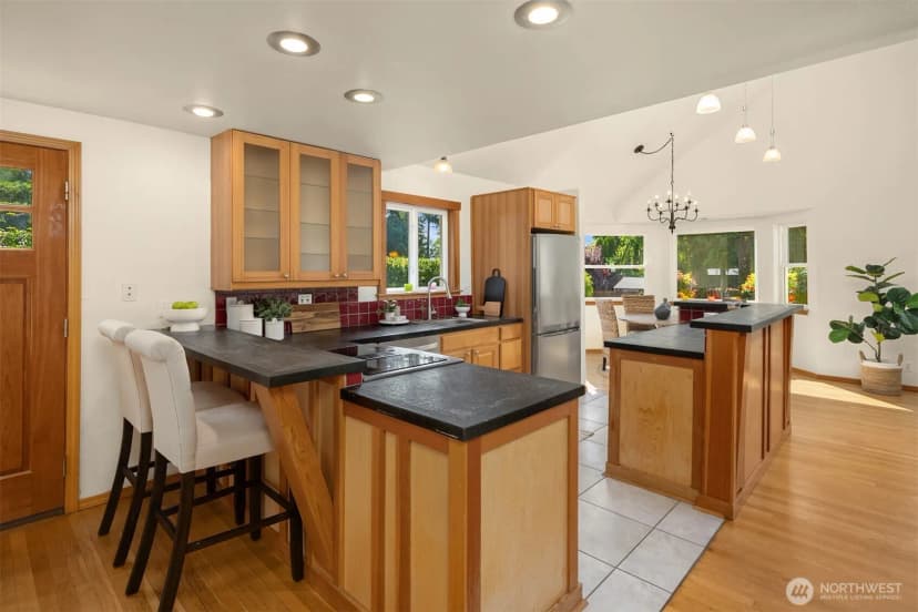 Property photo for 1116 Grow Avenue Ne, Bainbridge Island photo 14