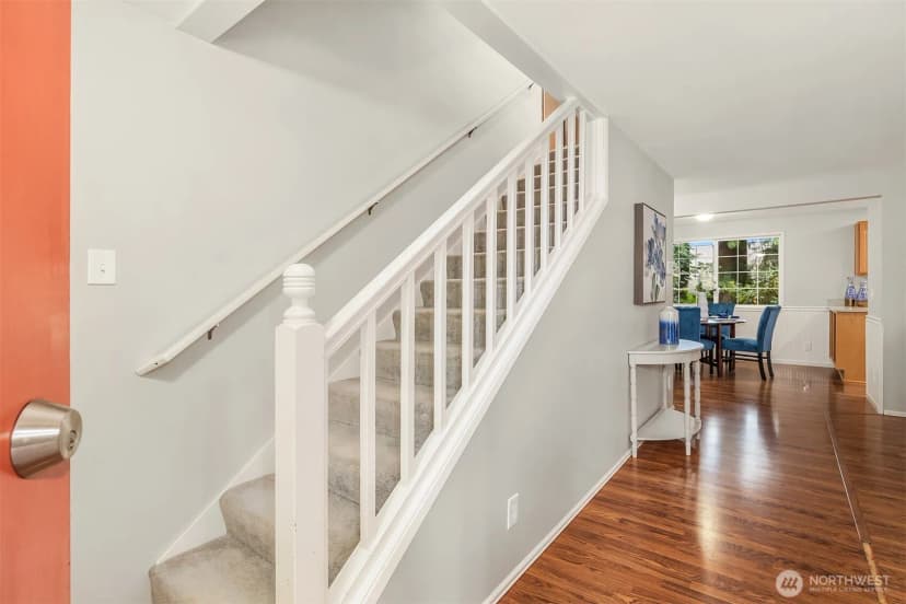 Property photo for 22916 Ne 20th Place, Sammamish photo 2