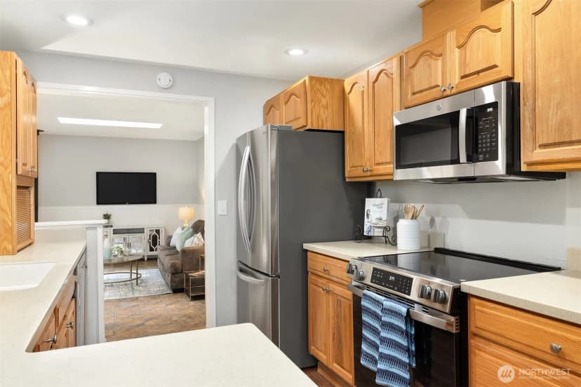 Property photo for 22916 Ne 20th Place, Sammamish photo 12