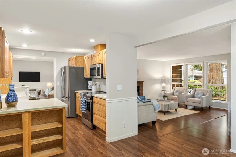 Property photo for 22916 Ne 20th Place, Sammamish photo 9