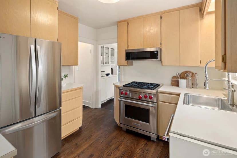 Property photo for 3106 Ne 60th Street, Seattle photo 13