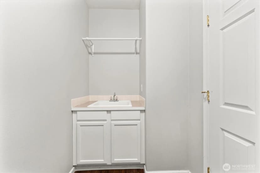 Property photo for 909 Pike St Nw, Auburn photo 16
