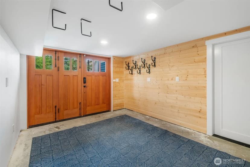 Property photo for 4737 34th Ave Ne, Seattle photo 37