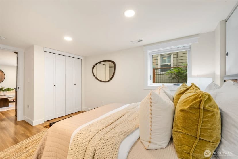 Property photo for 4737 34th Ave Ne, Seattle photo 30