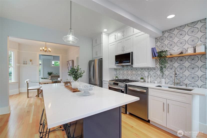 Property photo for 934 25th Avenue S, Seattle photo 11