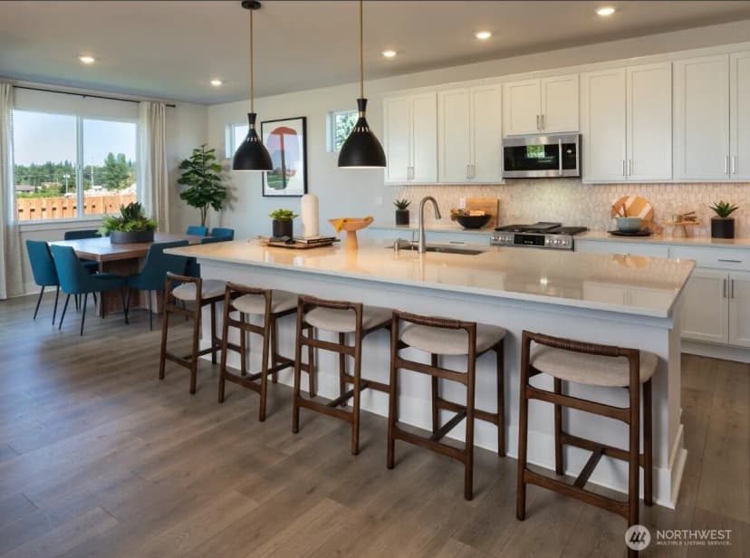 Property photo for 718 Weaver Drive E, Enumclaw photo 5