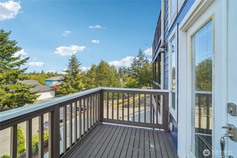 Property photo for 1499 Sw Ponsteen Drive, Oak Harbor photo 18