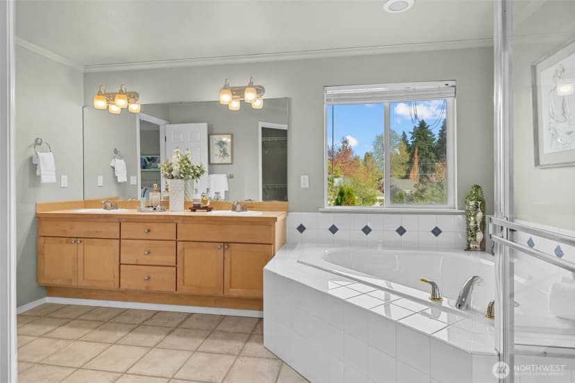 Property photo for 13388 Ne 134th Place, Kirkland photo 29