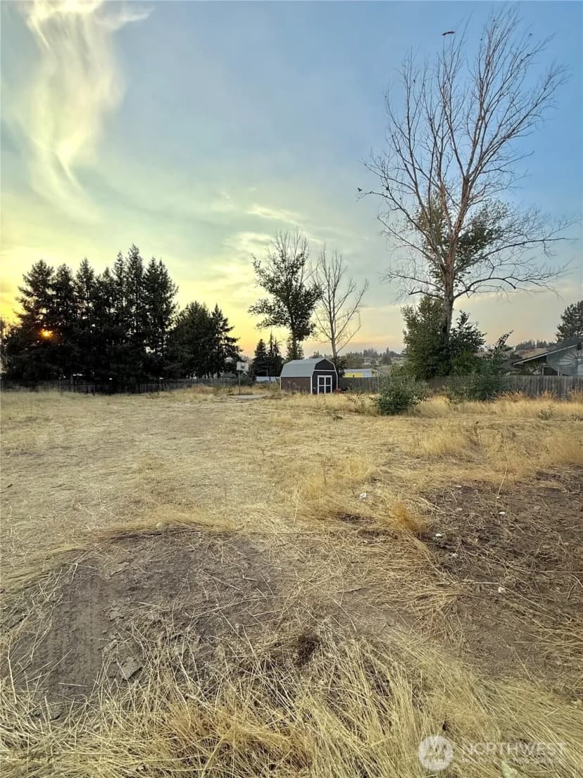 Property photo for 713 Locust Street, Omak photo 30