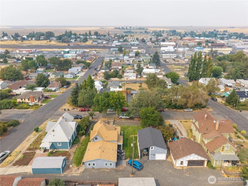 Property photo for 407 W 4th Avenue, Ritzville photo 37