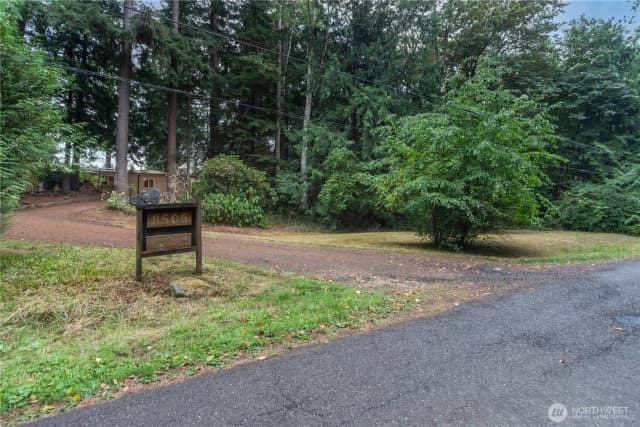 Property photo for 8505 Ne Country Woods Lane, Kingston