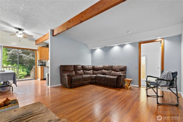 Property photo for 14009 91st Place Ne, Kirkland photo 4