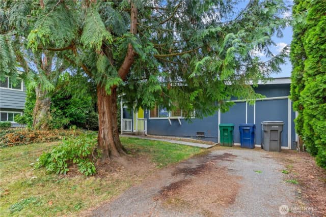 Property photo for 14009 91st Place Ne, Kirkland photo 2