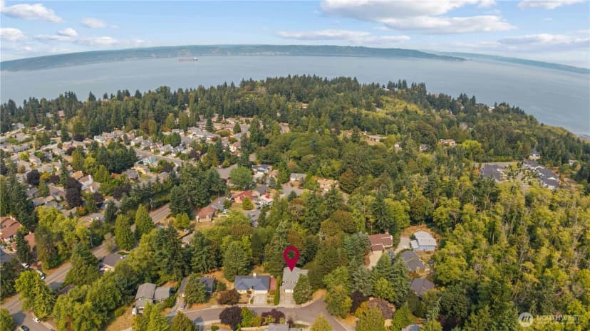 Property photo for 4520 Sw 316th Place, Federal Way photo 2