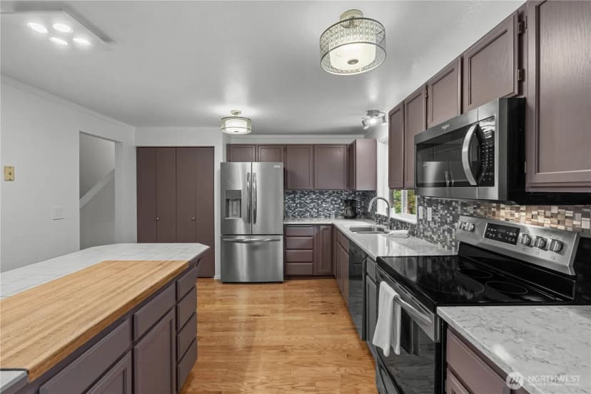 Property photo for 4520 Sw 316th Place, Federal Way photo 14