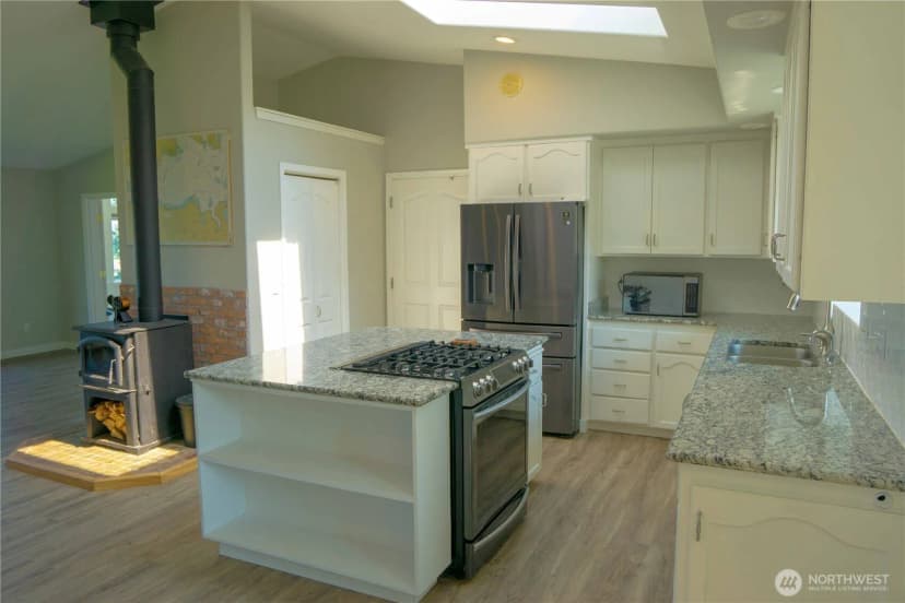 Property photo for 71 Le Roux Road, Sequim photo 14