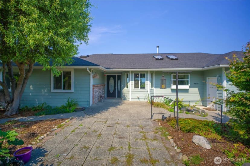 Property photo for 71 Le Roux Road, Sequim photo 2