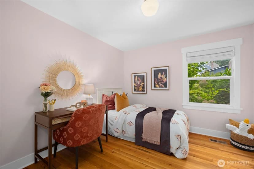 Property photo for 3203 Ne 94th Street, Seattle photo 12