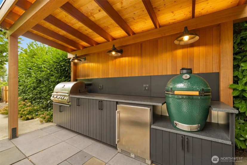 Property photo for 3203 Ne 94th Street, Seattle photo 27