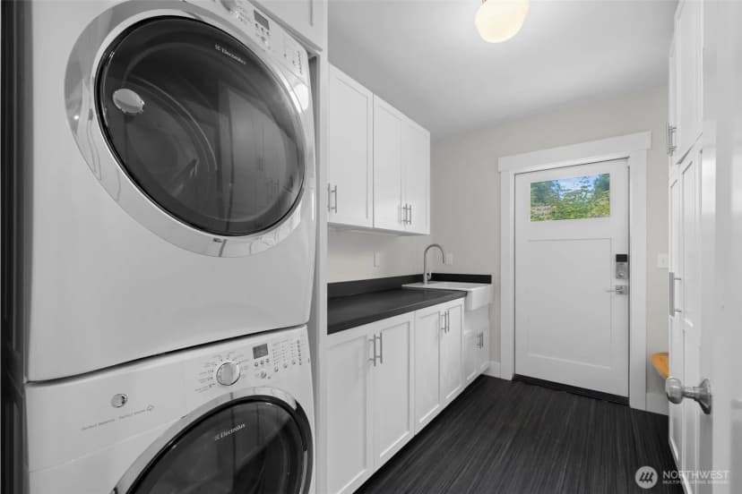 Property photo for 3203 Ne 94th Street, Seattle photo 40