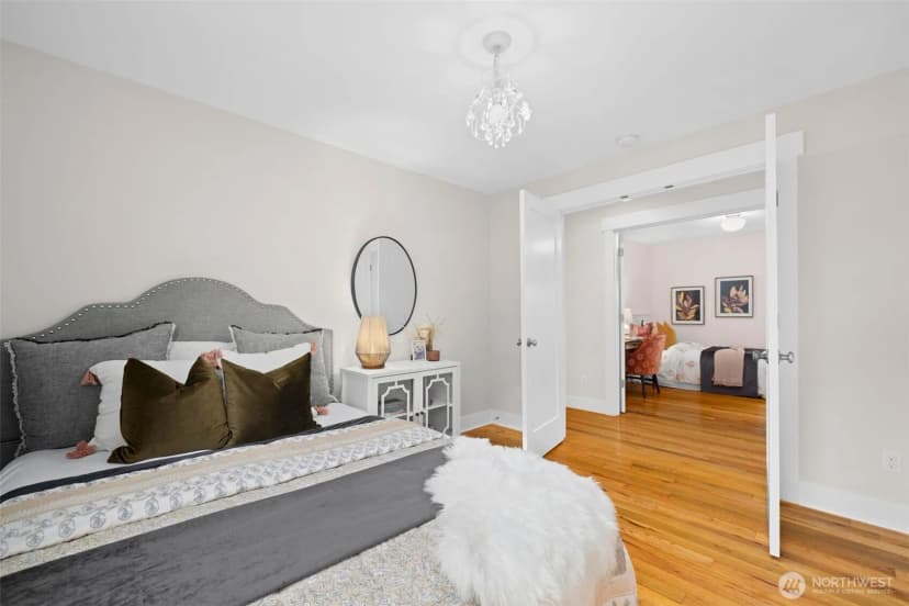Property photo for 3203 Ne 94th Street, Seattle photo 13