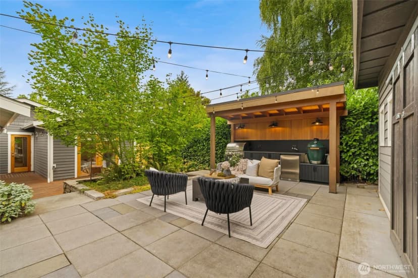 Property photo for 3203 Ne 94th Street, Seattle photo 26