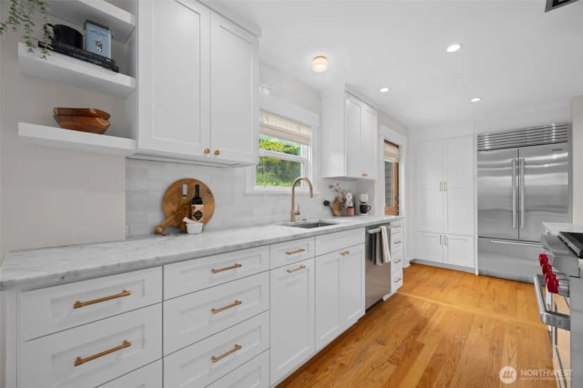 Property photo for 3203 Ne 94th Street, Seattle photo 5