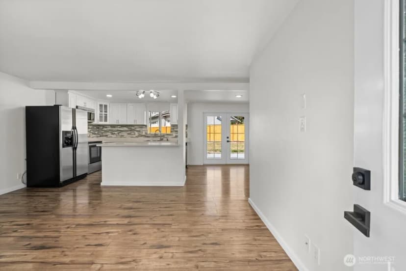 Property photo for 1426 S Kent Des Moines Road, Des Moines photo 10