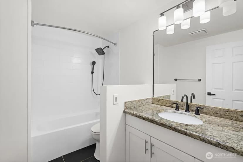 Property photo for 1426 S Kent Des Moines Road, Des Moines photo 17