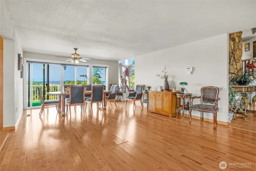 Property photo for 1111 S 274th Place, Des Moines photo 10