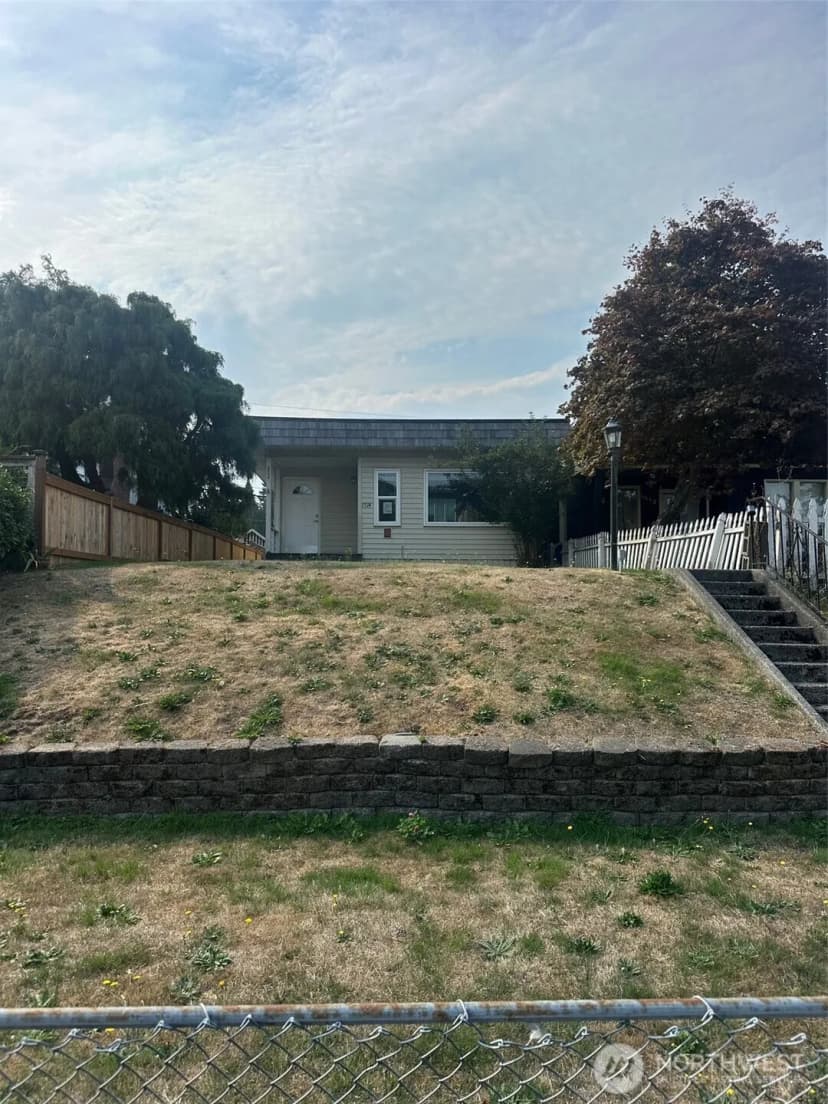 Property photo for 3514 Hoyt Ave, Everett