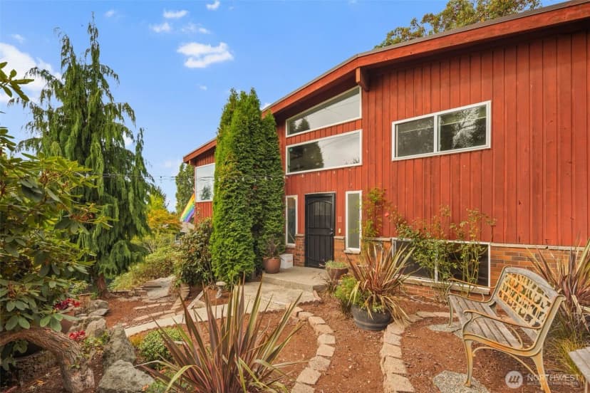 Property photo for 1400 Sw Thistle Street, Seattle photo 2