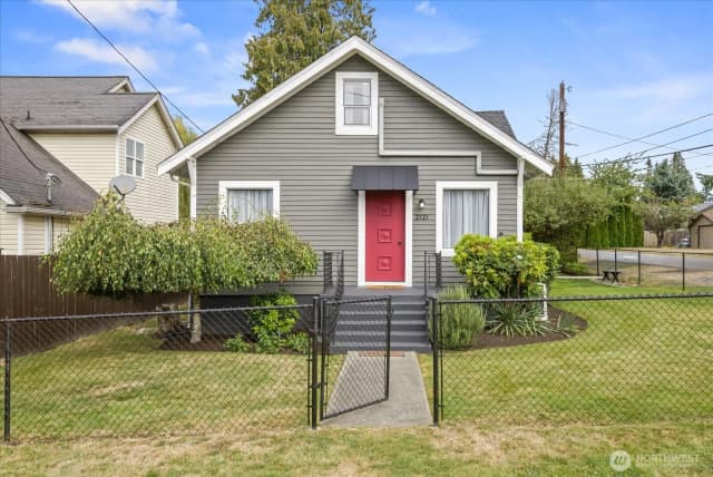 Property photo for 2121 74th Street Se, Everett photo 2