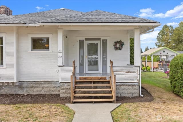 Property photo for 316 S Kentucky Avenue, Granite Falls photo 4