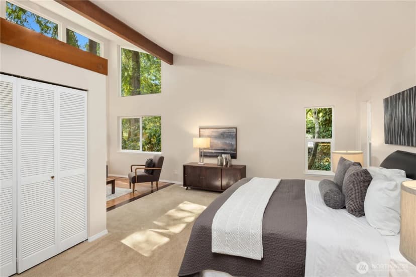 Property photo for 2215 W Lake Sammamish Parkway Ne, Redmond photo 28