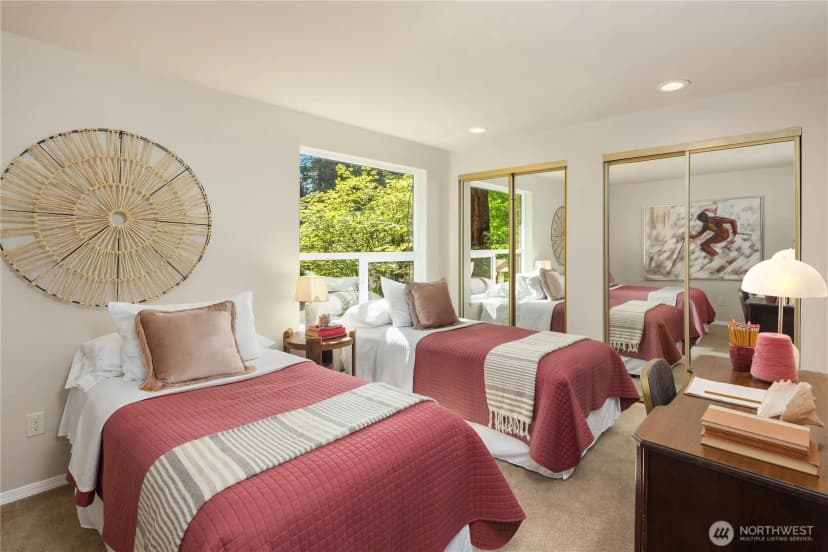 Property photo for 2215 W Lake Sammamish Parkway Ne, Redmond photo 31