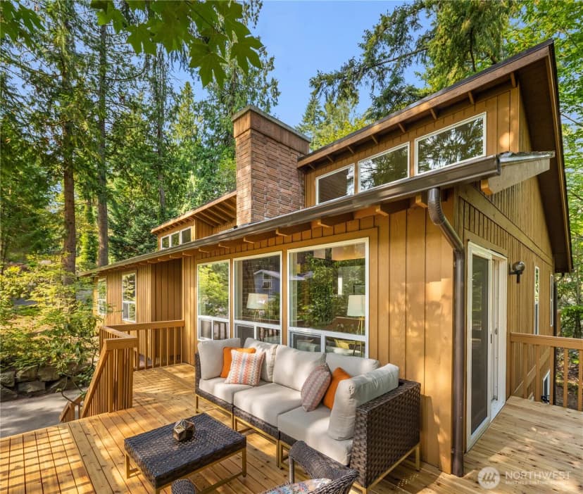 Property photo for 2215 W Lake Sammamish Parkway Ne, Redmond photo 17