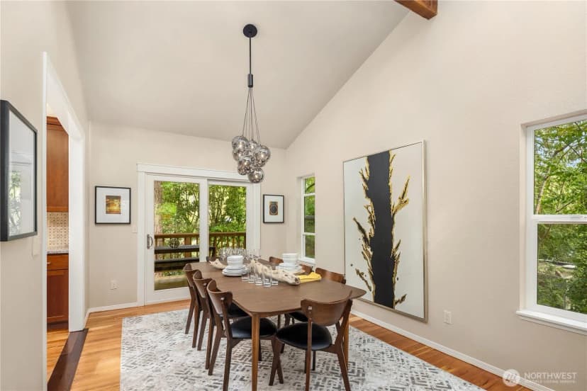 Property photo for 2215 W Lake Sammamish Parkway Ne, Redmond photo 10