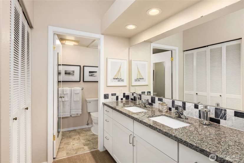 Property photo for 2215 W Lake Sammamish Parkway Ne, Redmond photo 29