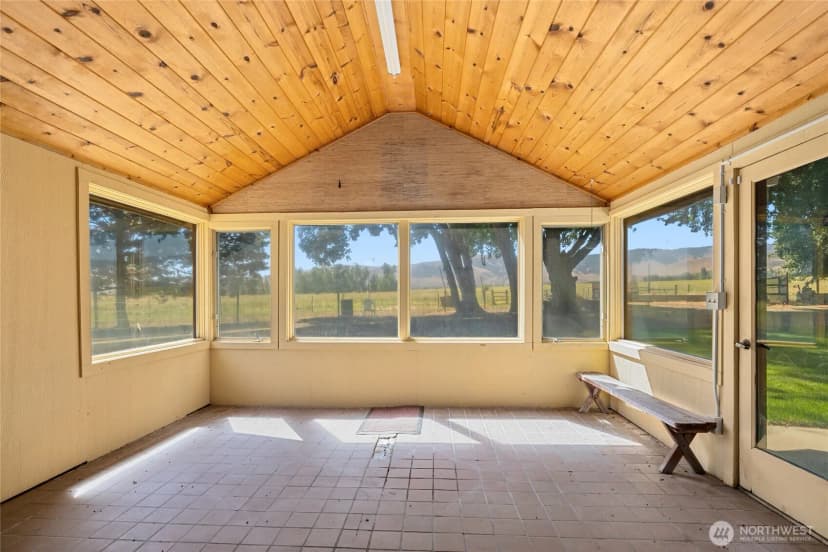Property photo for 4530 Weaver Road, Ellensburg photo 12