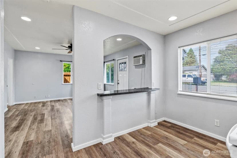 Property photo for 504 S Maple Street, Kelso photo 8