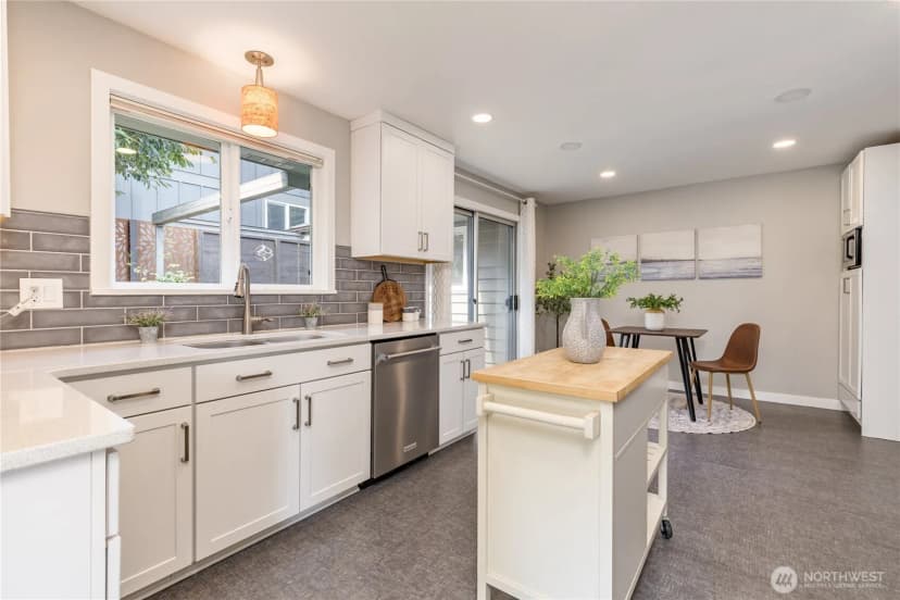 Property photo for 16512 Se 28th Street, Bellevue photo 11