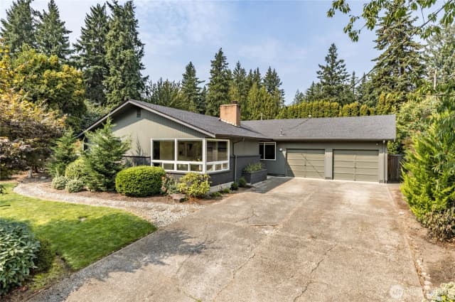 Property photo for 16512 Se 28th Street, Bellevue